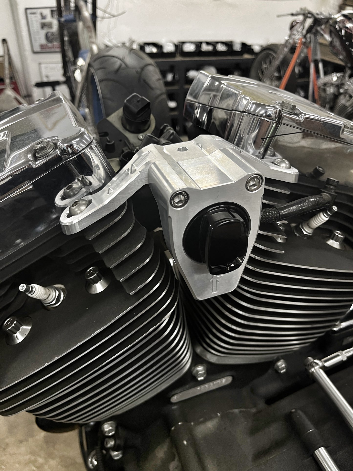 Harley Dyna Top Motor Mount from 06 - Up