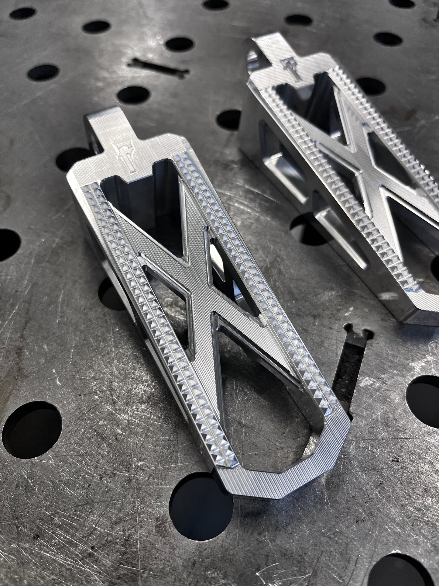 Famous Trap Pegs