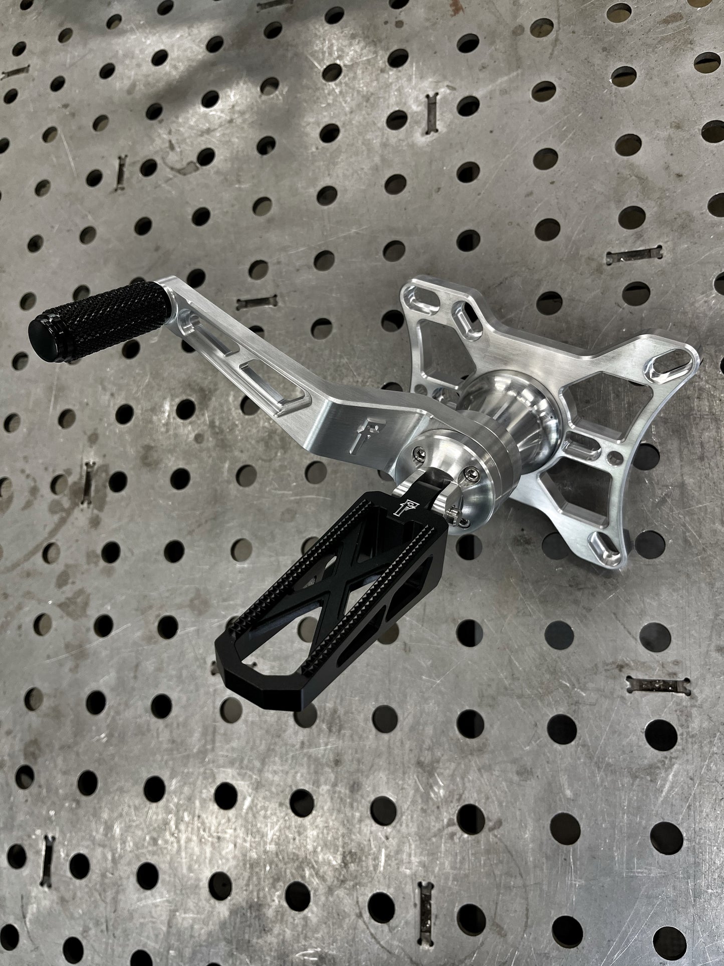 Harley Evo Mid Controls Slotted