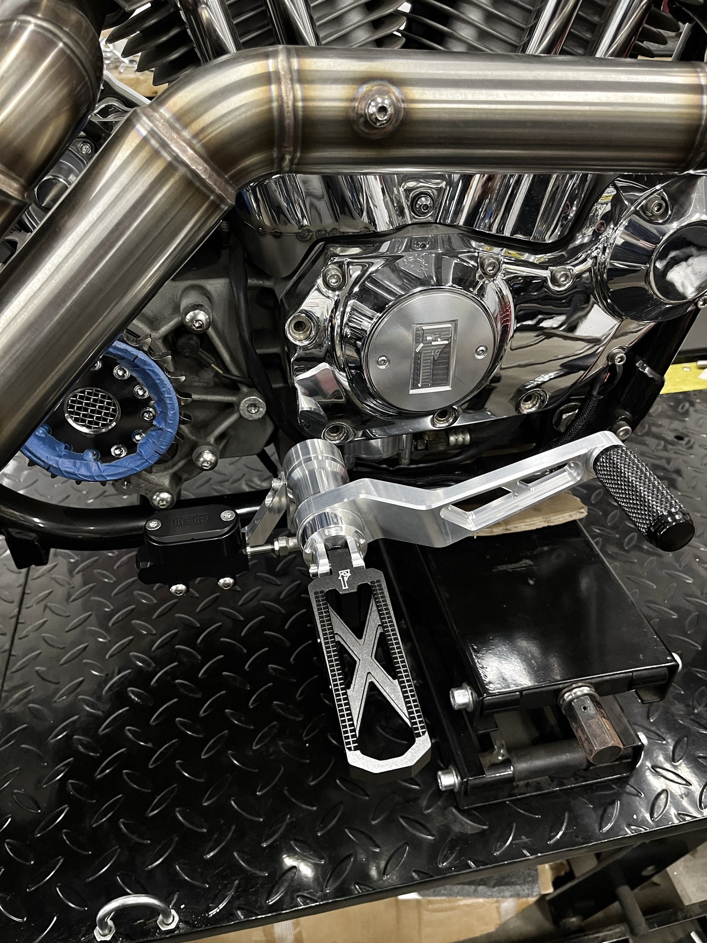 Harley Sportster Mid Controls Slotted (04-13)