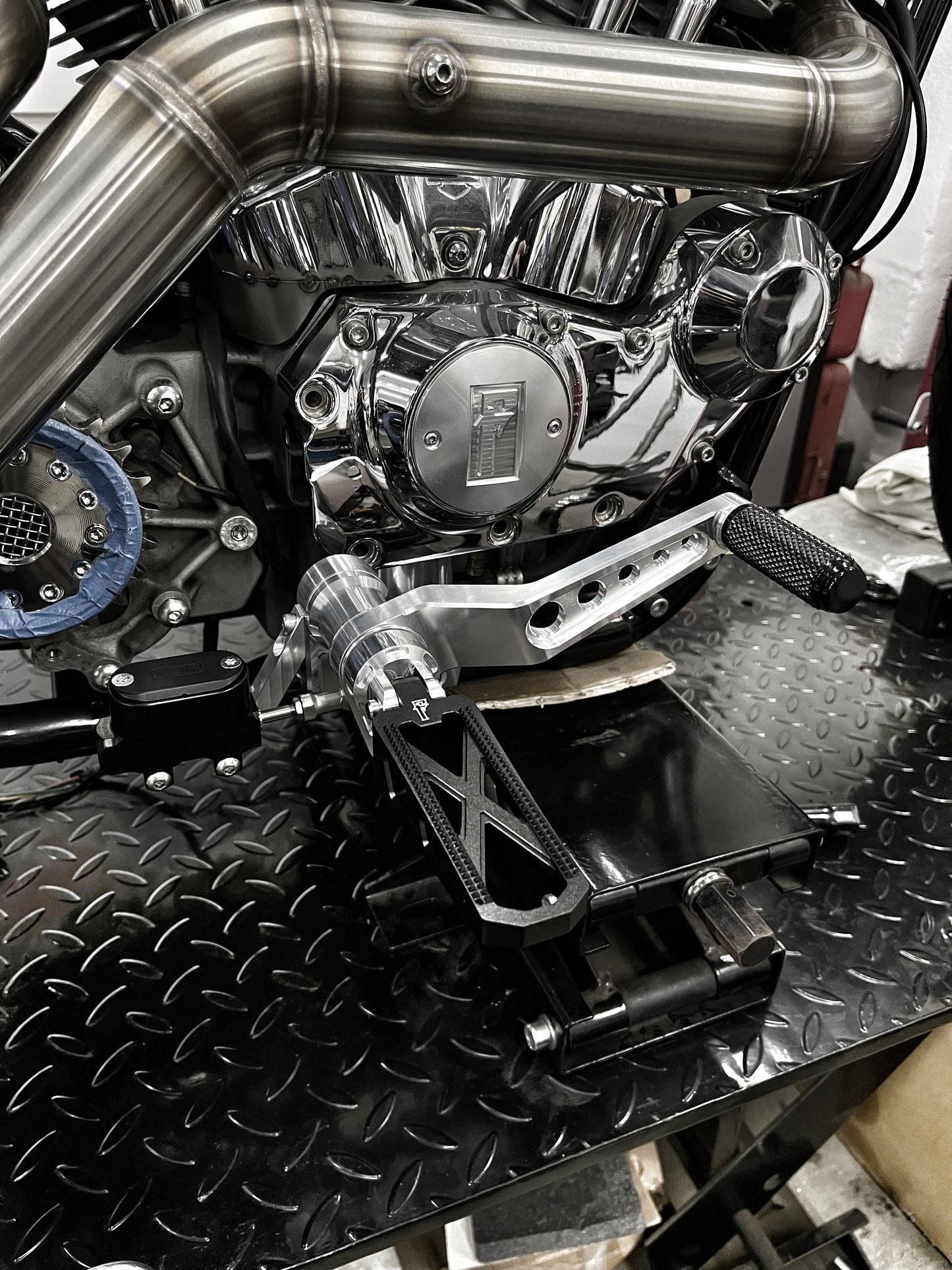 Harley Sportster Mid Controls Speed Holes (04-13)