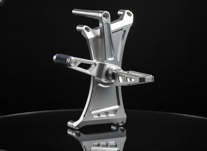 Harley Touring Mid Controls Slotted (17-up)