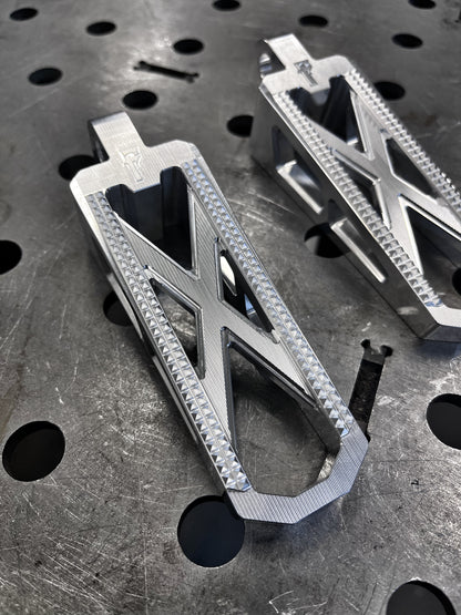 Famous Trap Pegs