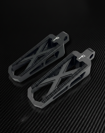 Famous Trap Pegs Black