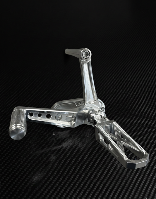 Harley Dyna Mid Controls Speed Holes (91-98)