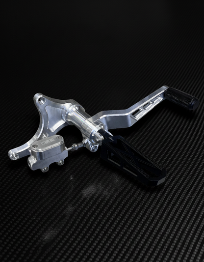 Harley Softail M8 Mid Controls