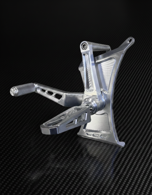 Harley Softail M8 Mid Controls