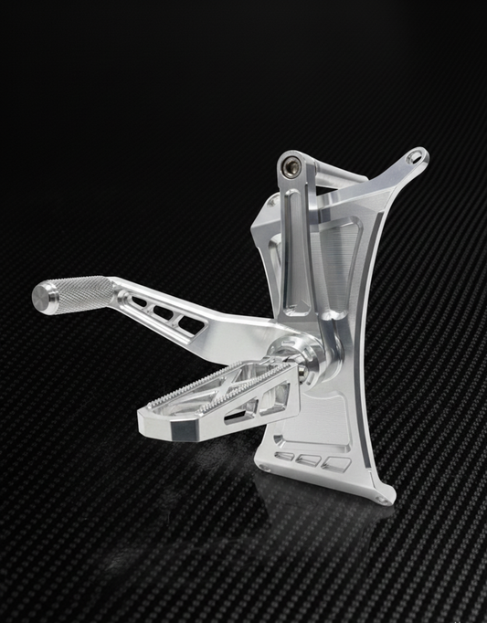 Harley Touring Mid Controls Slotted (17-up)