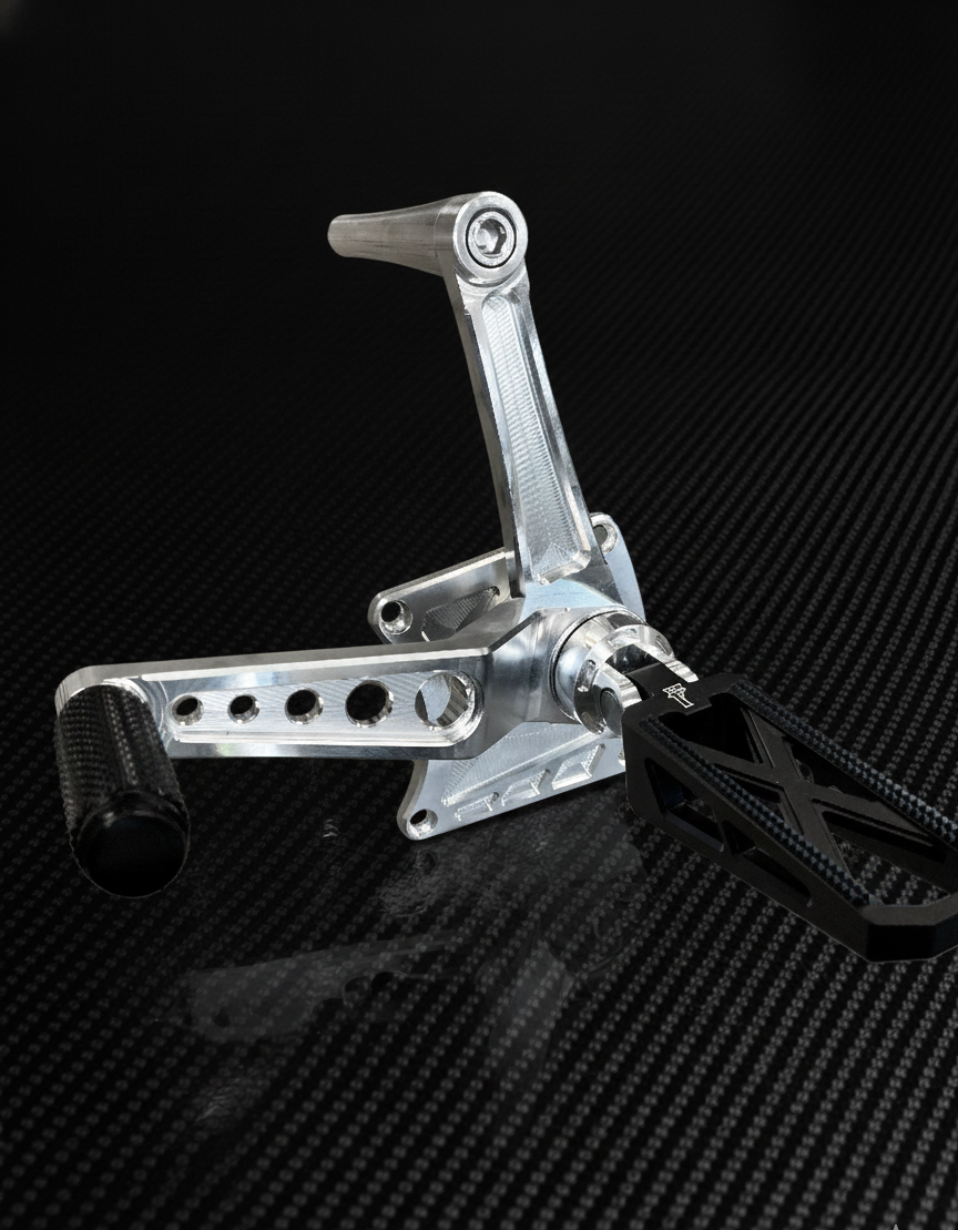 Harley Touring Mid Controls Speed Holes (89-98)