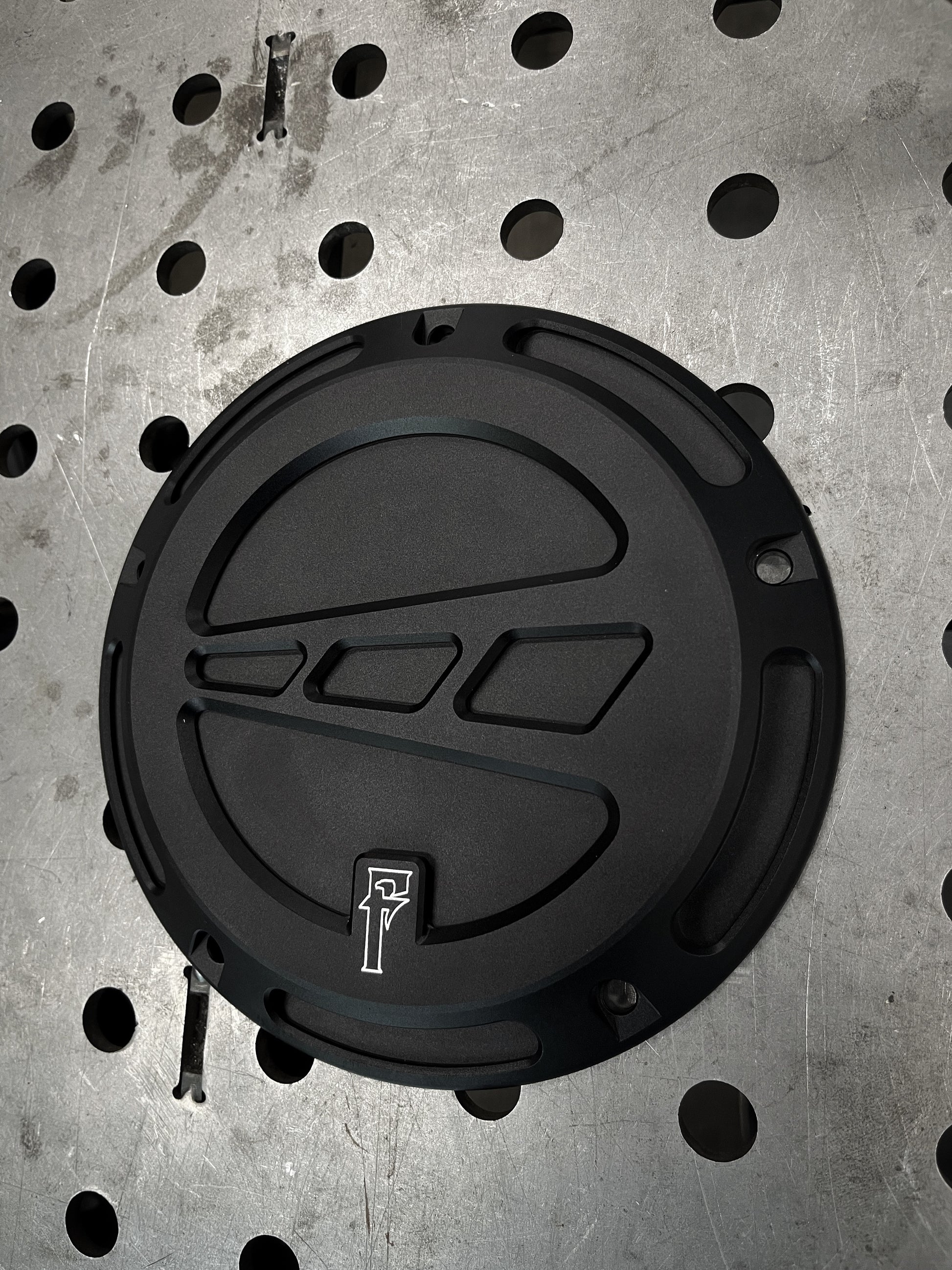 Derby Cover Twin Cam 1999-2017 Slotted black