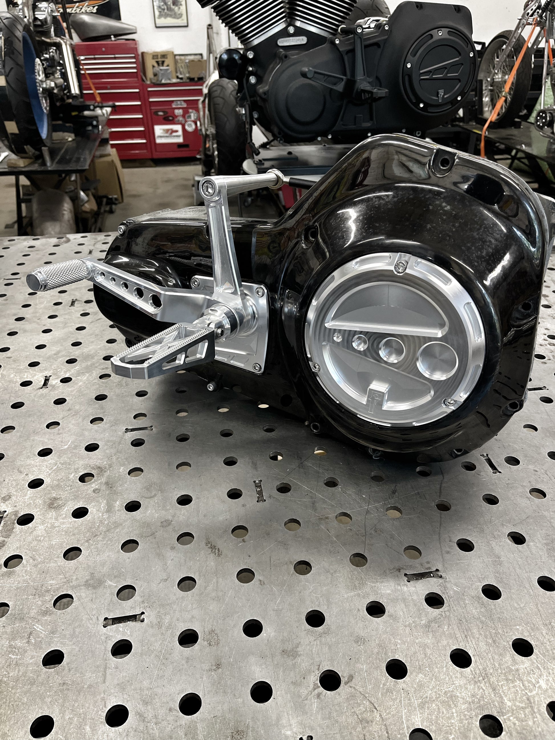 Aluminum Mid Controls Harley Touring 1999-2006 Speedholes - Famous Fabricator